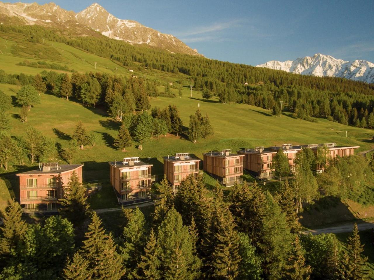 L'Aiguille Grive Chalets Hotel Les Arcs  المظهر الخارجي الصورة
